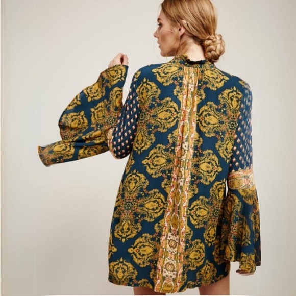 Free People Magic Mystery Long Flared Sleeve‎ V-Neck Tunic Size Small - Picture 2 of 7